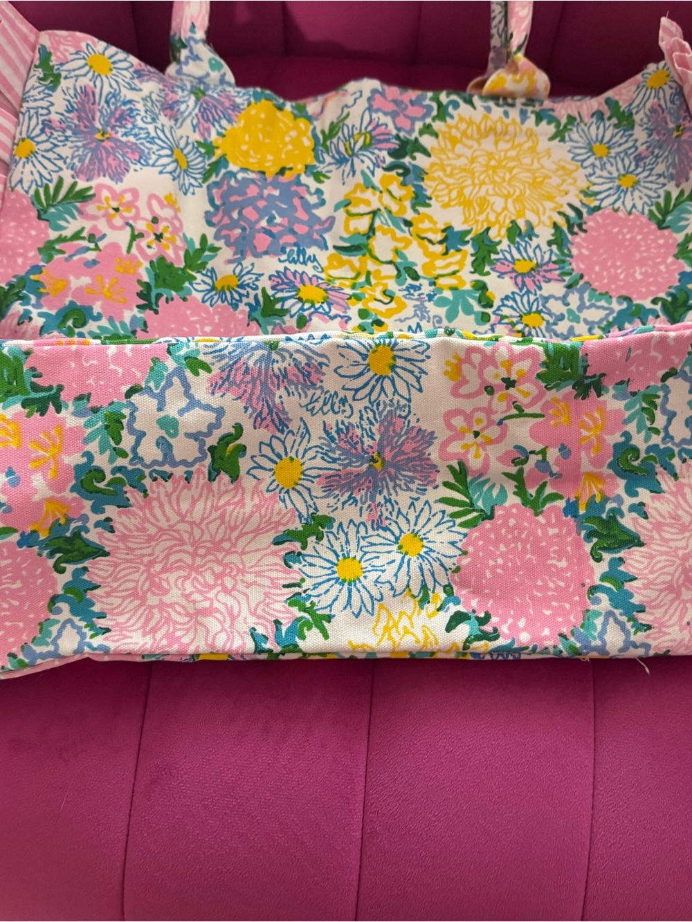 Lilly Pulitzer Ruffle Tote and Pouch Set - Picture 8 of 11
